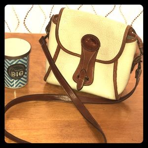 VTG Dooney & Bourke off-White crossbody /handbag